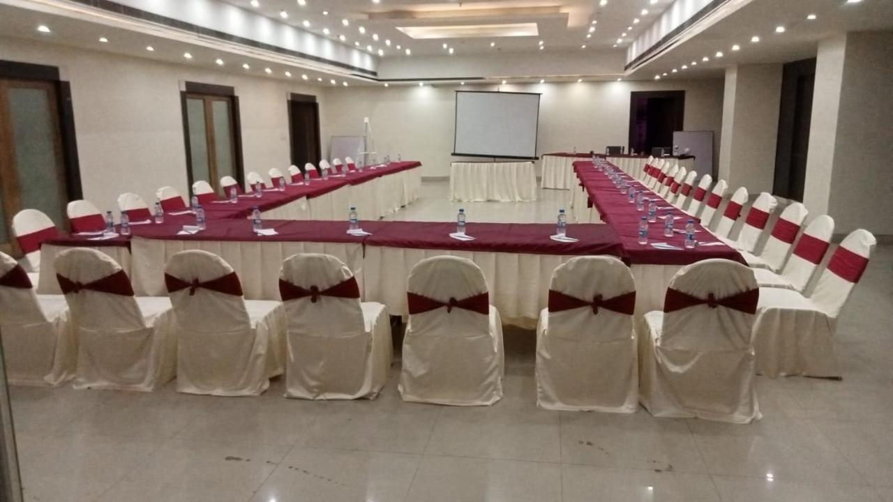 Shelter Hotel Лакхнау Екстер'єр фото