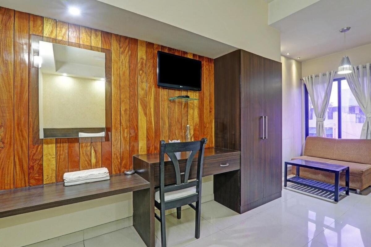 Shelter Hotel Лакхнау Екстер'єр фото