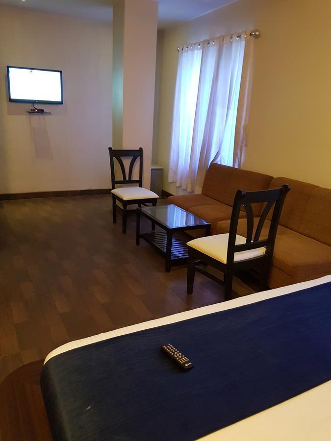 Shelter Hotel Лакхнау Екстер'єр фото