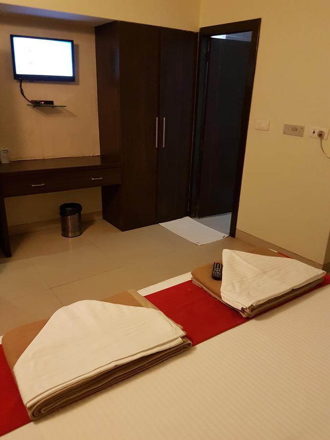 Shelter Hotel Лакхнау Екстер'єр фото